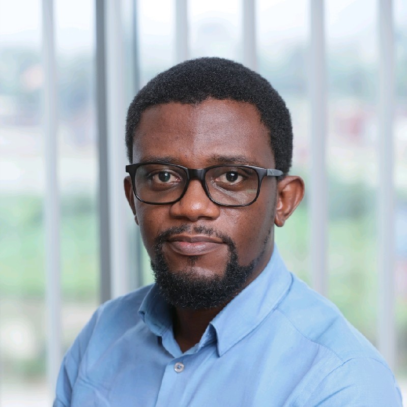Adetola Oyenuga